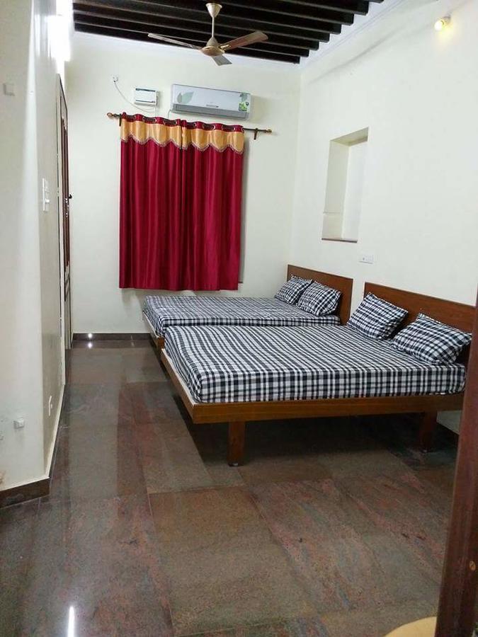 Pattiah Naidu Palace *