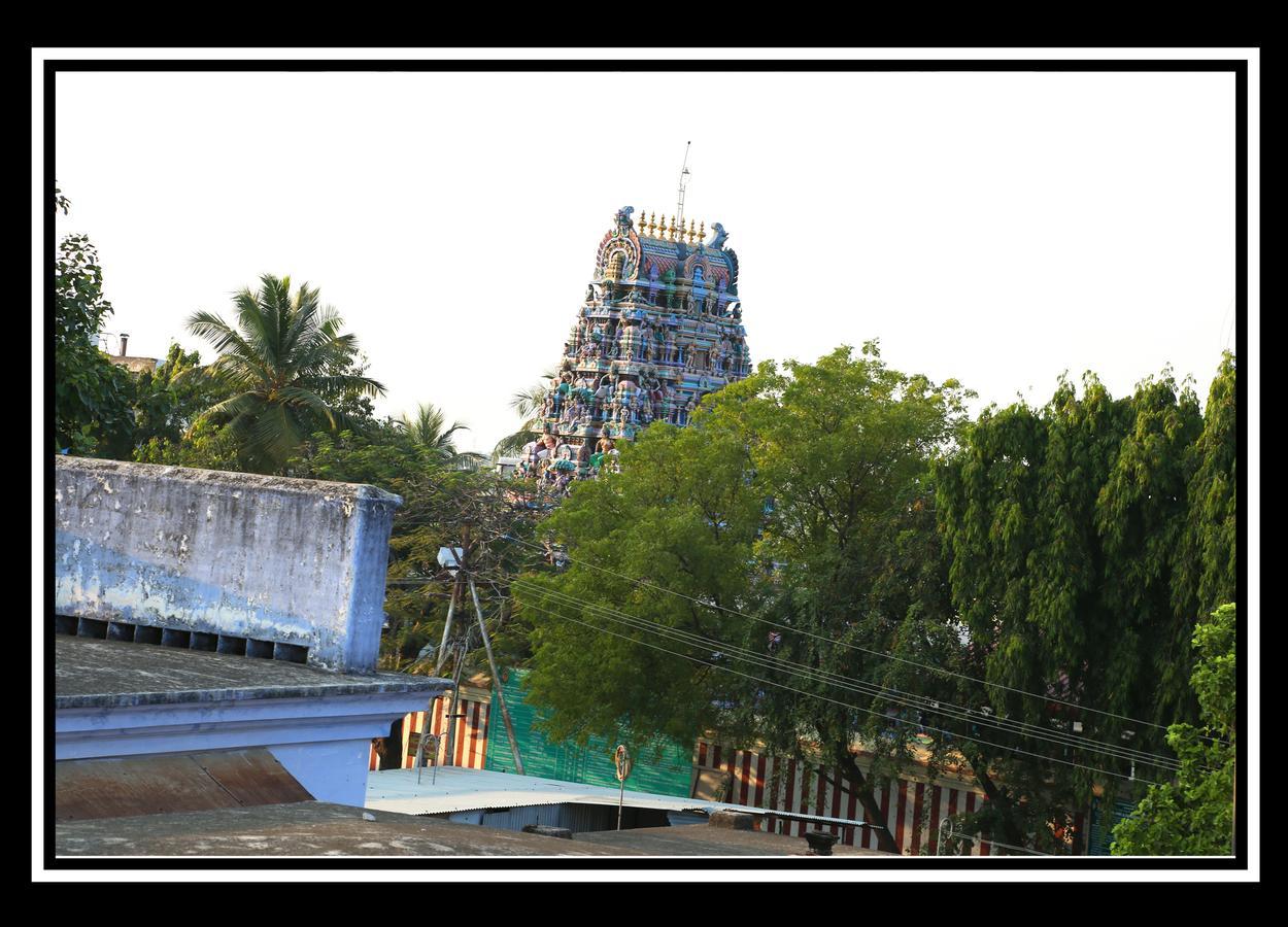 Pattiah Naidu Palace * Palni